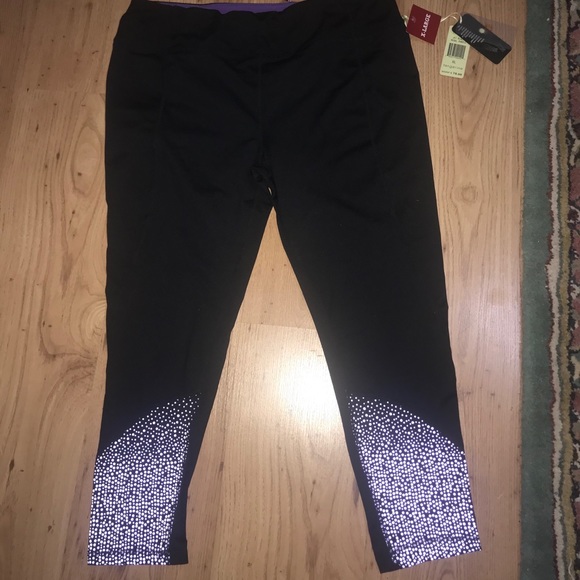 Tangerine Pants - NWT Tangerine Athletic Capri Workout Leggings